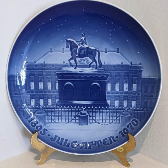1970 "The Royal Palace" 1895 - Bing and Grondahl - Christmas Plate - Picture 1 of 5